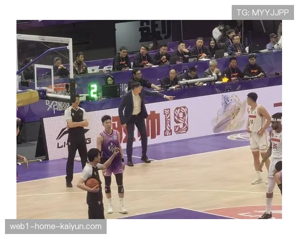 北控不敌广州遭遇连败 廖三宁被重点盯防暴露进攻组织问题